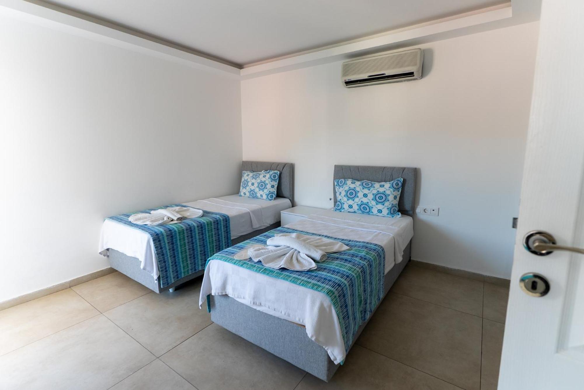 Avisos And Aparthotel