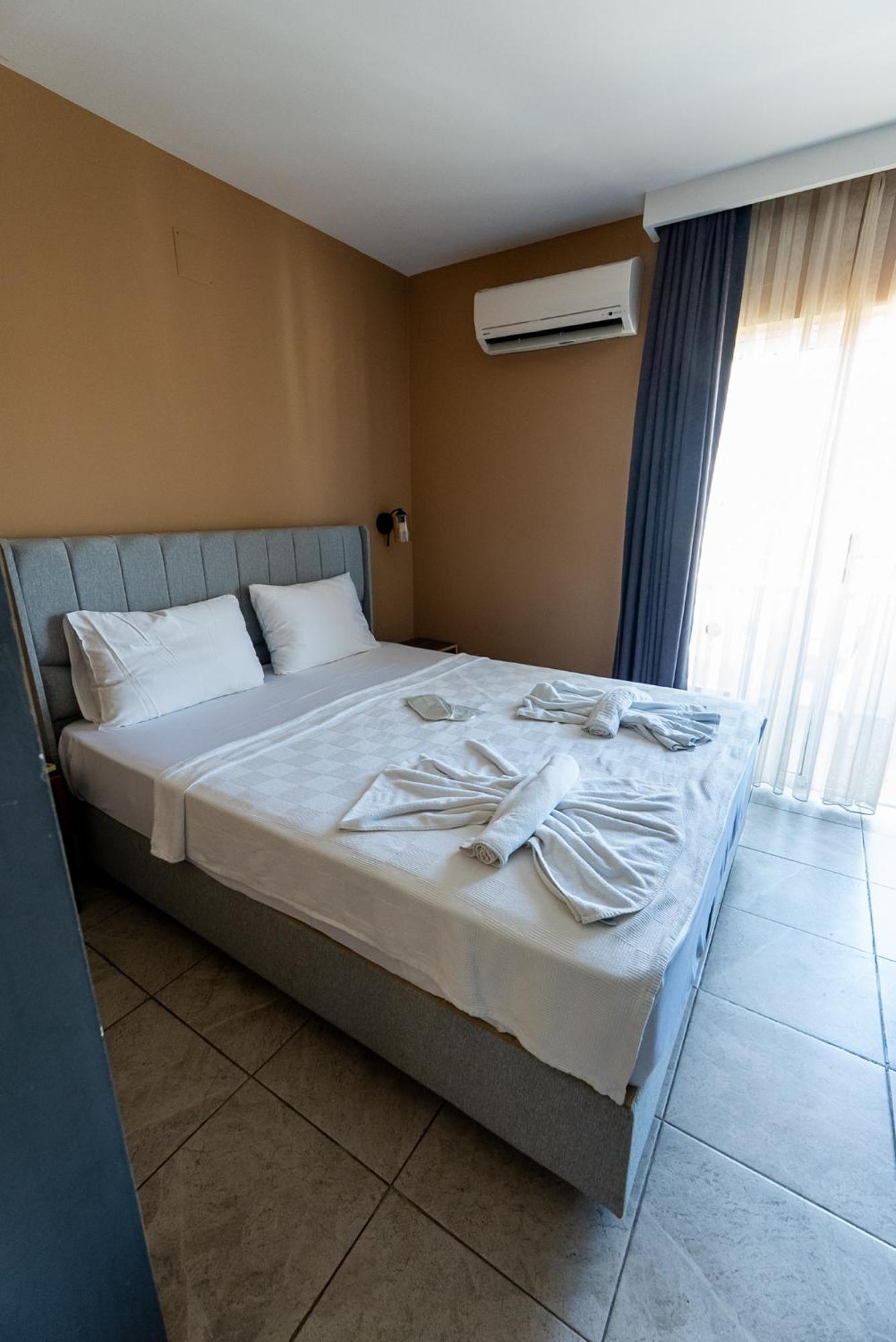 Avisos And Aparthotel